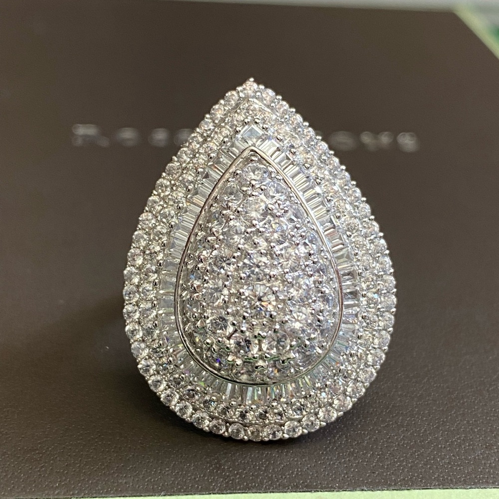 ROSS SIMONS 925 Sterling Silver 4.00 ct. t.w. Round & Baguette CZ Ring Size 9 - Picture 5 of 17